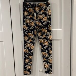 Leggings Floral Print 
EUC